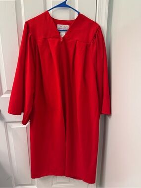 Graduation gown classic red 5’0- 5’2
